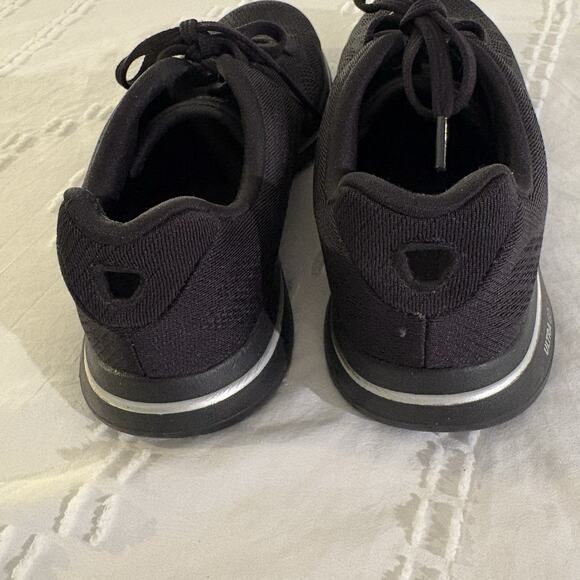 Skechers Ultra GO Black Lightweight Walking Sneakers Comfort Mesh Lace-Up 8.5 - Picture 4 of 6